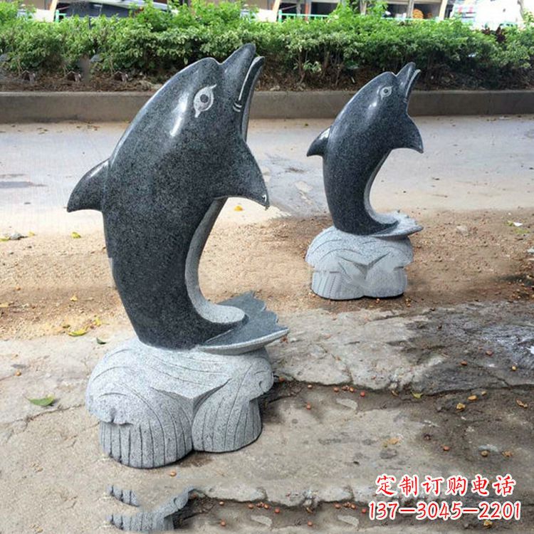 重庆青石海豚雕塑--精致好看与象征意义一起令人惊叹