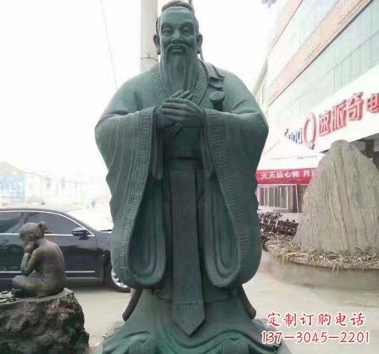 重庆精美的青铜孔子雕像