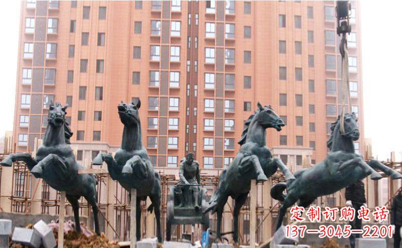 重庆精美青铜马拉车广场雕塑
