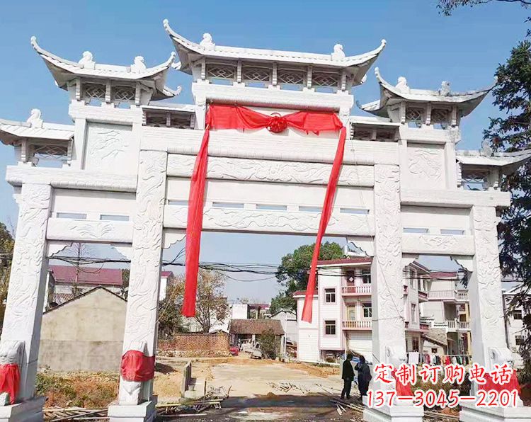 重庆三门三楼石雕牌坊:专业定制牌坊雕塑