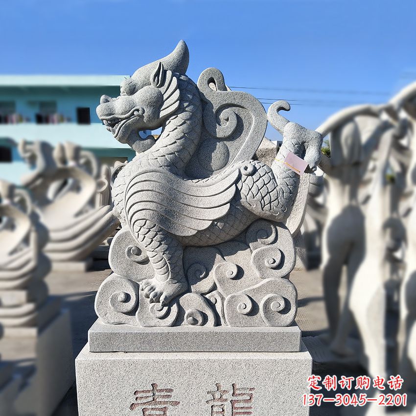 重庆造型独特的上古四灵之青龙砂岩石雕塑