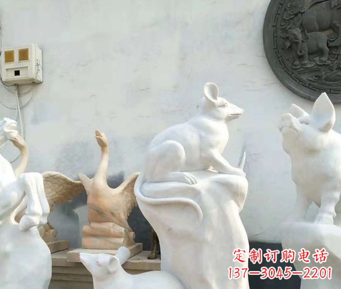 重庆独具个性的汉白玉老鼠石雕