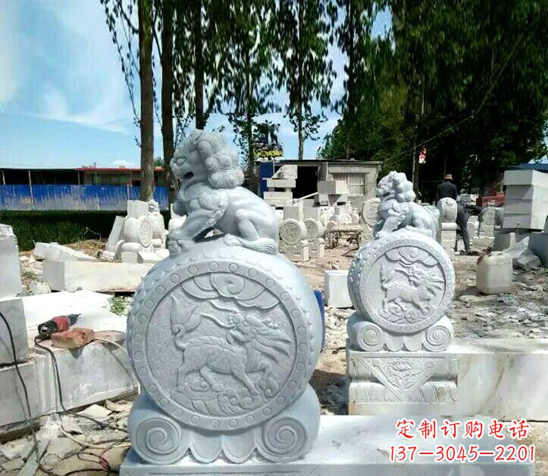 重庆狮子抱鼓石招财门墩石雕,铸就心愿