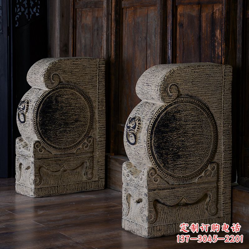 重庆风格独特的室外门墩雕塑