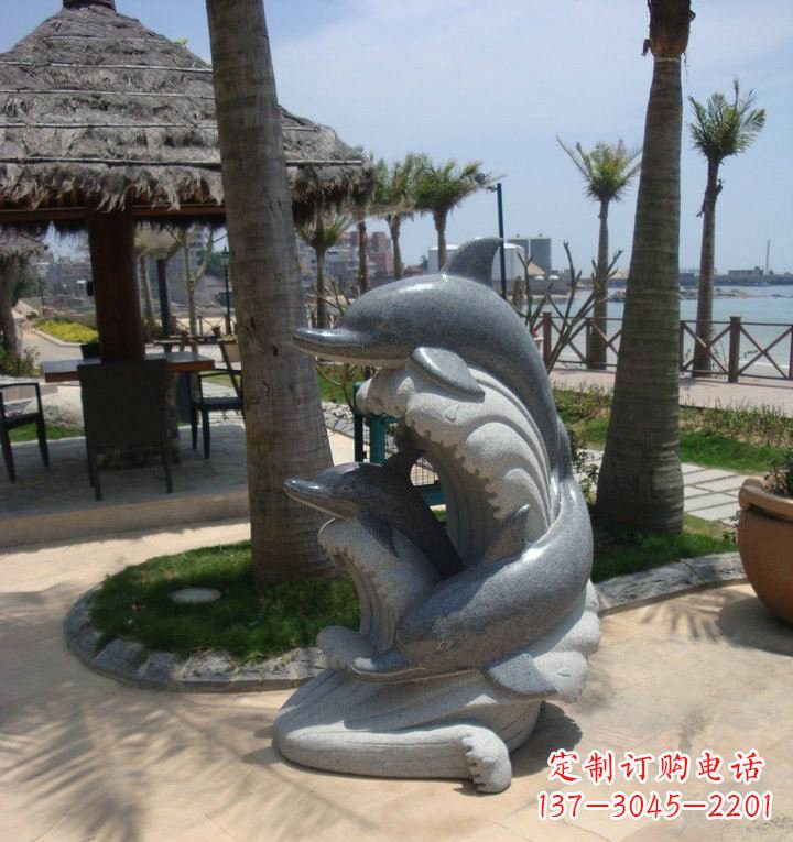 重庆海豚雕塑,让海洋之声带给你温暖