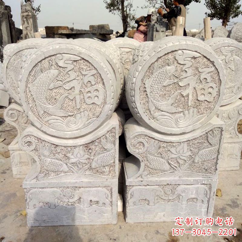 重庆精美绝伦的金蟾蜍门墩雕塑