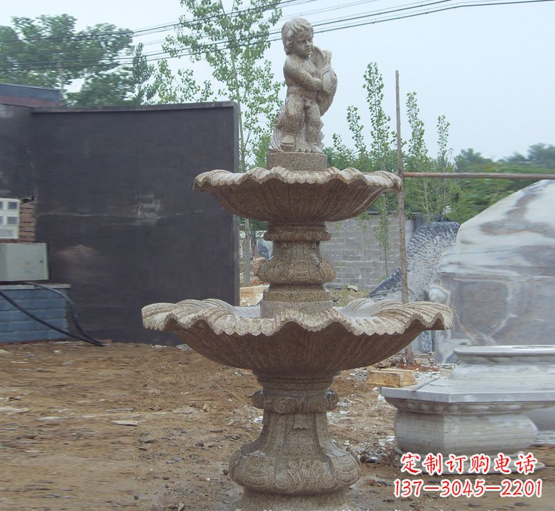重庆双手捧钵的石雕佛像