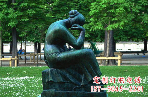 重庆思考的女人青铜人物铜雕