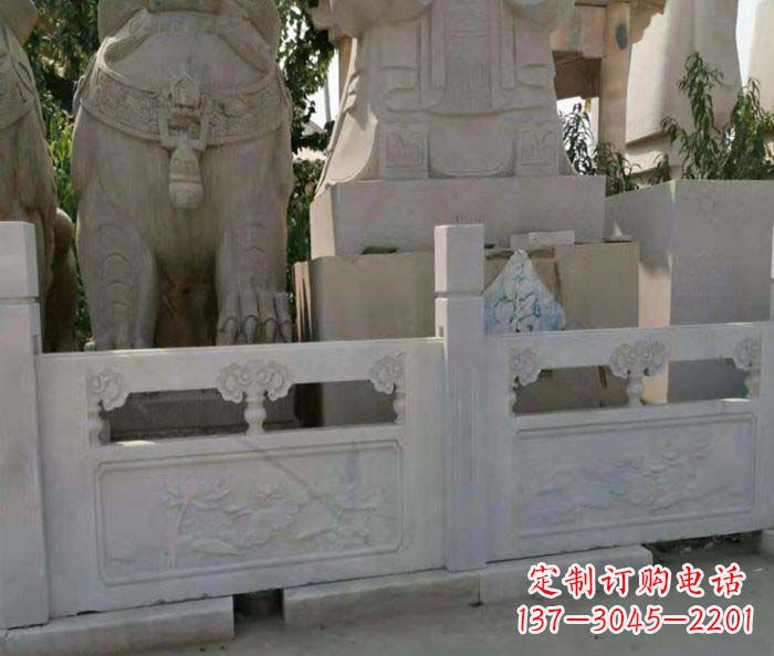 重庆寺庙景观汉白玉石浮雕栏板