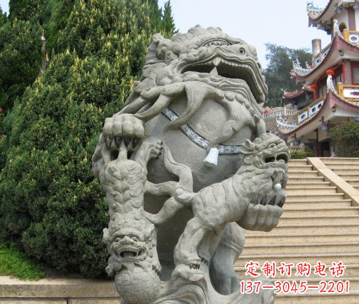 重庆寺庙景观狮子石雕