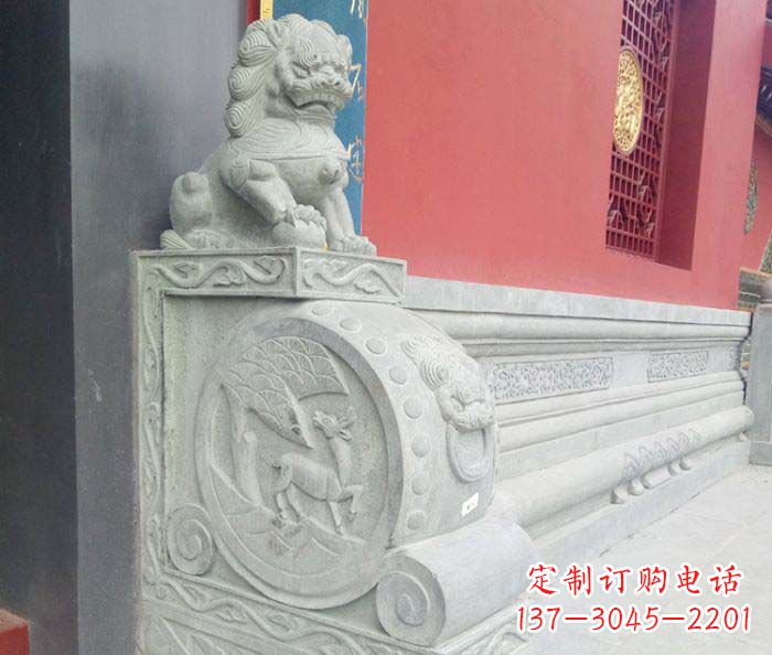 重庆寺庙景观狮子石门墩抱鼓石