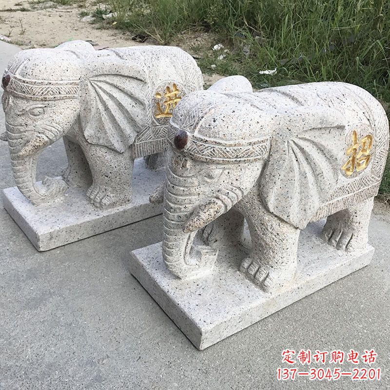 重庆寺庙门口大象石雕