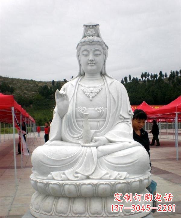 重庆寺庙坐式观音雕像