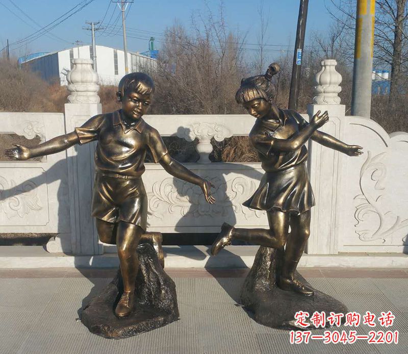 重庆踢毽子的儿童铜雕
