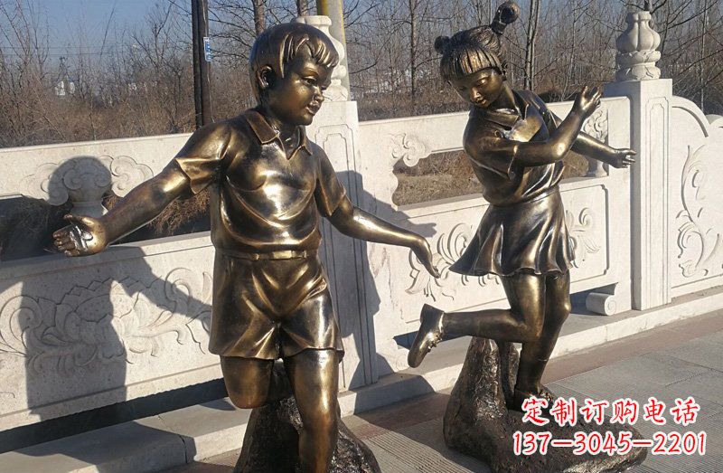 重庆踢毽子的儿童铜雕 (2)