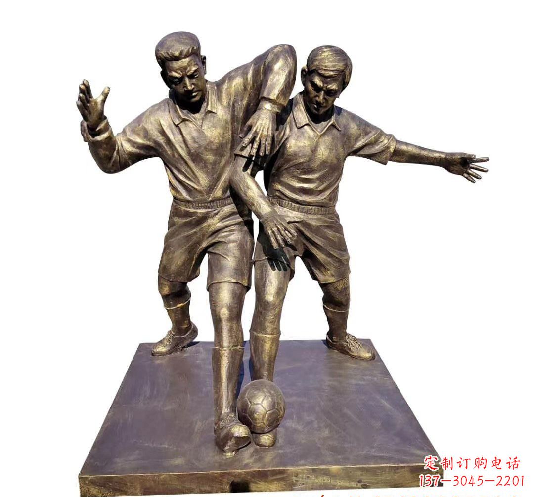 重庆踢足球人物铜雕