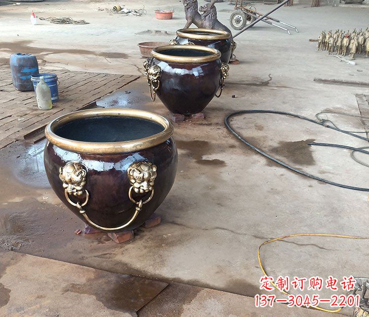 重庆铜雕故宫狮子头水缸雕塑