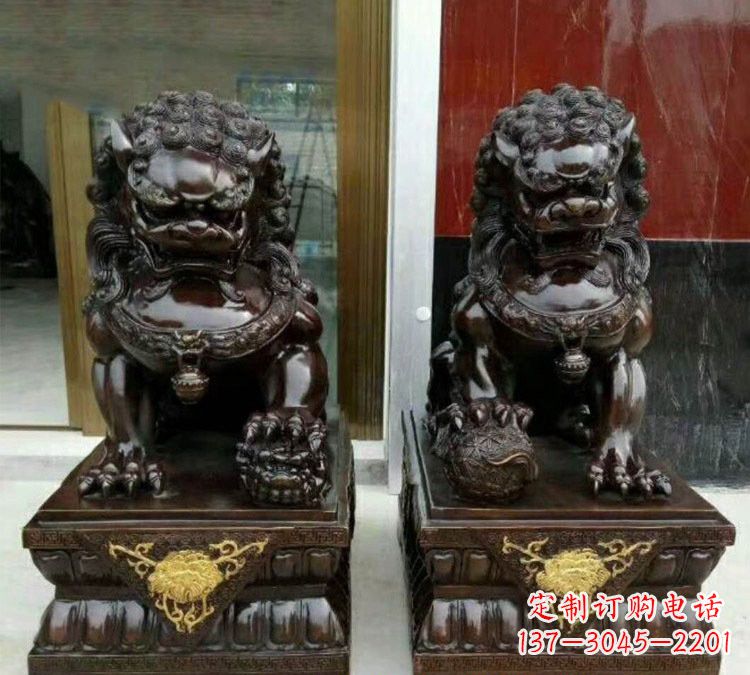 重庆铜雕故宫狮子