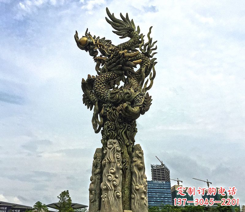 重庆铜雕盘龙柱
