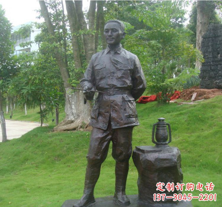 重庆铜雕青年时期邓小平