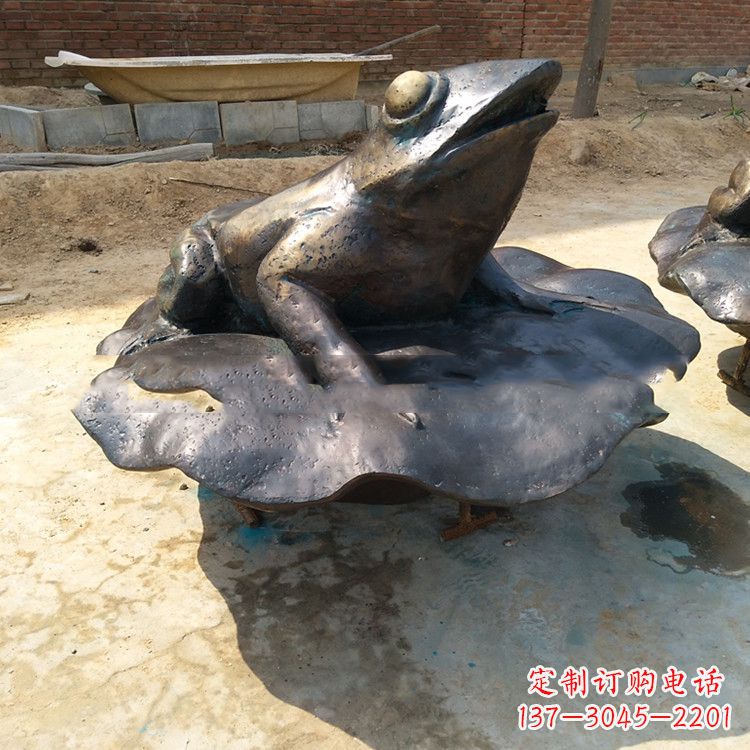 重庆铜雕青蛙喷水雕塑