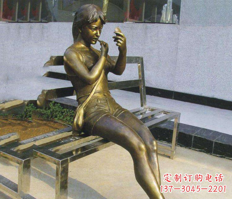 重庆铜雕商业街化妆女孩人物雕塑
