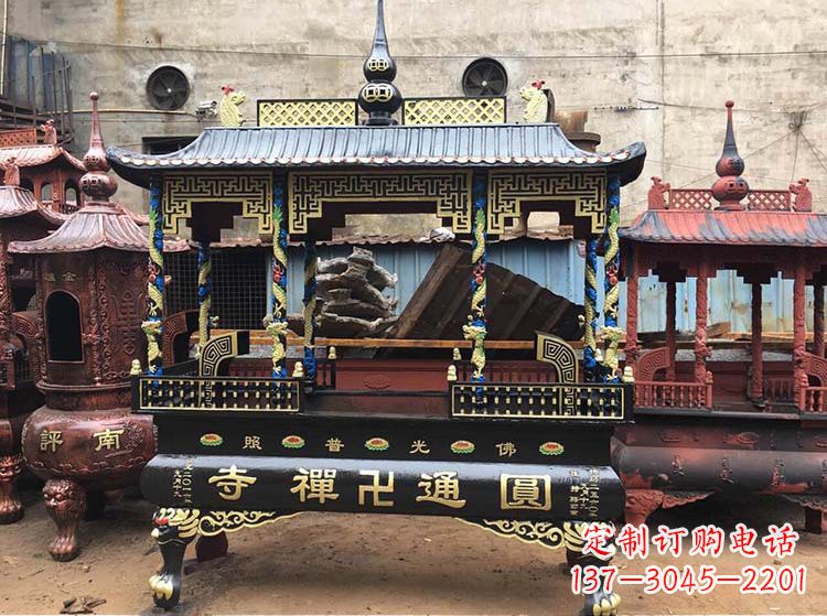 重庆铜雕像铁香炉
