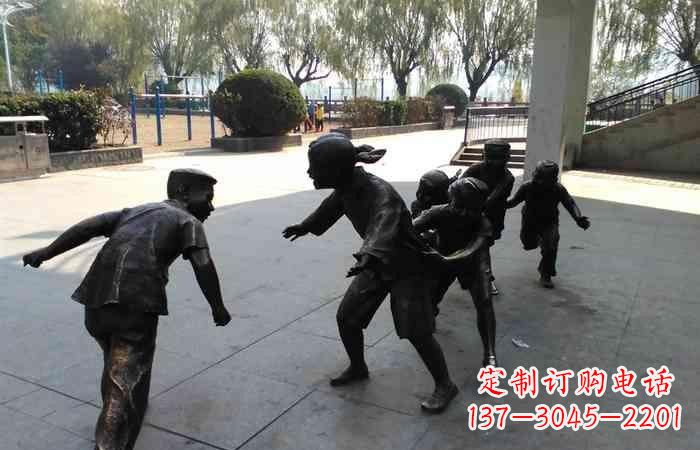 重庆玩老鹰捉小鸡的儿童铜雕222