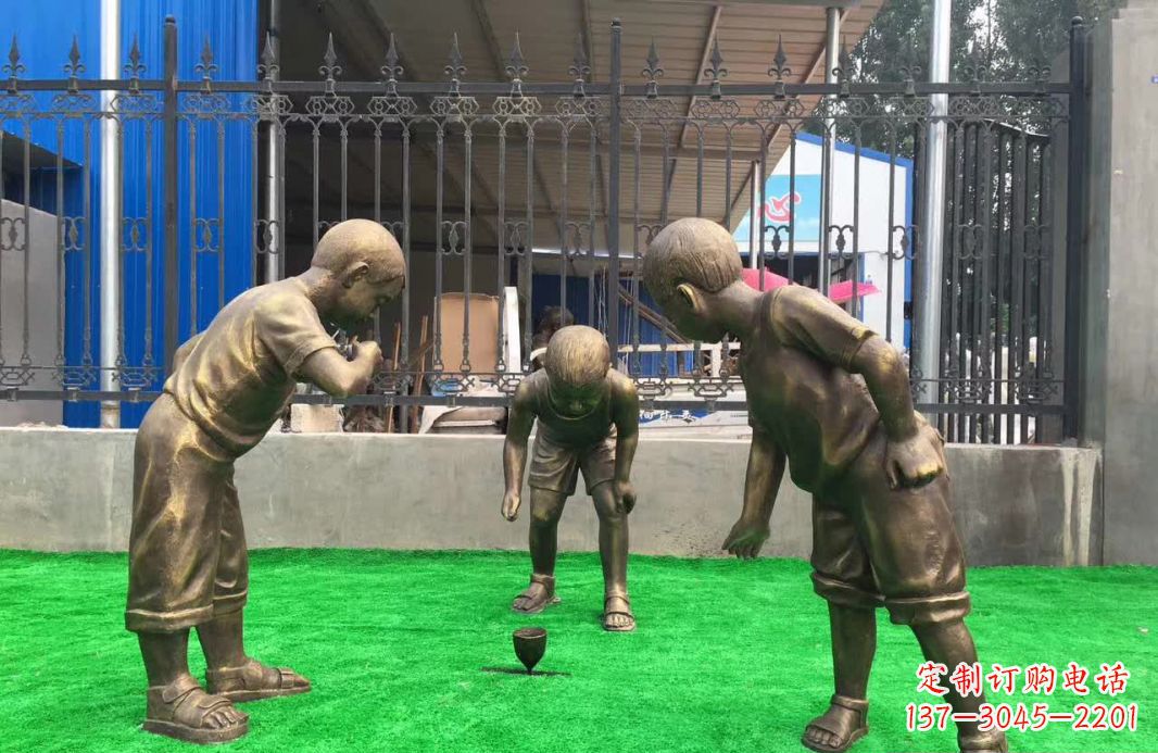 重庆玩陀螺儿童铜雕塑