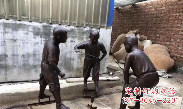 重庆玩陀螺人物铜雕 (2)