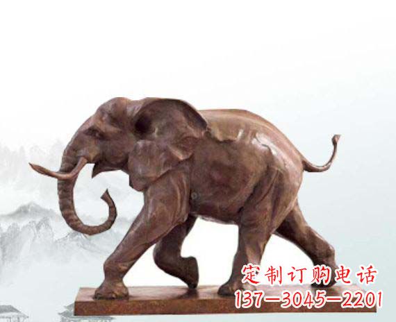 重庆晚霞红大象公园动物石雕