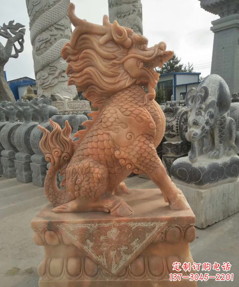 重庆晚霞红麒麟雕塑1
