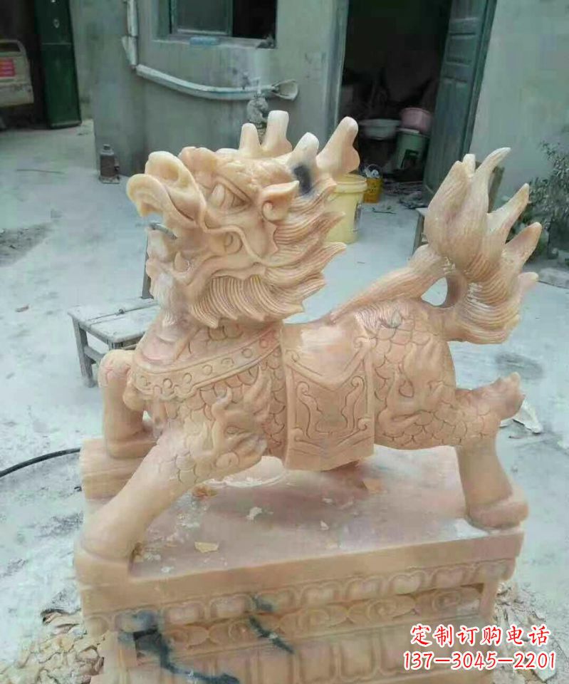 重庆晚霞红麒麟雕塑112