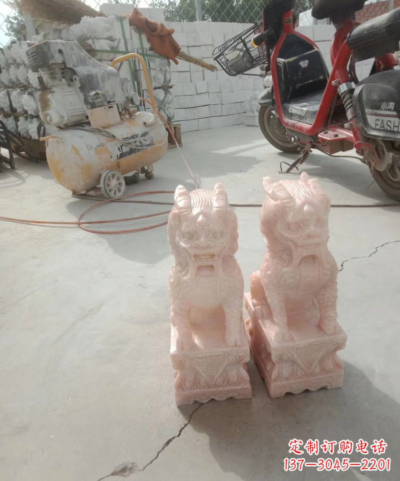 重庆晚霞红神兽麒麟动物雕塑
