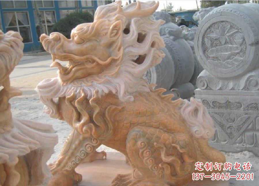 重庆晚霞红神兽麒麟雕塑