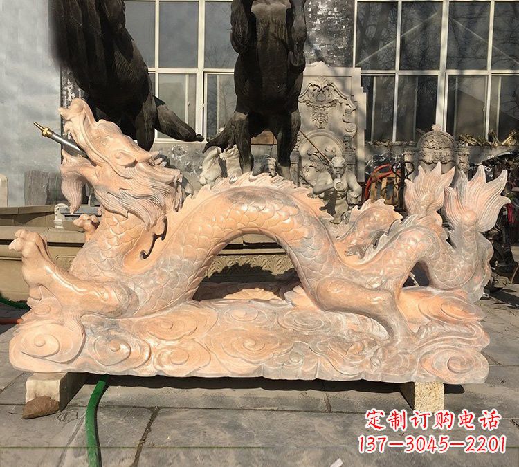 重庆晚霞红石雕喷水龙