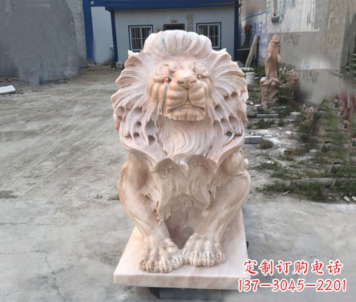 重庆晚霞红西洋欧式狮子石雕