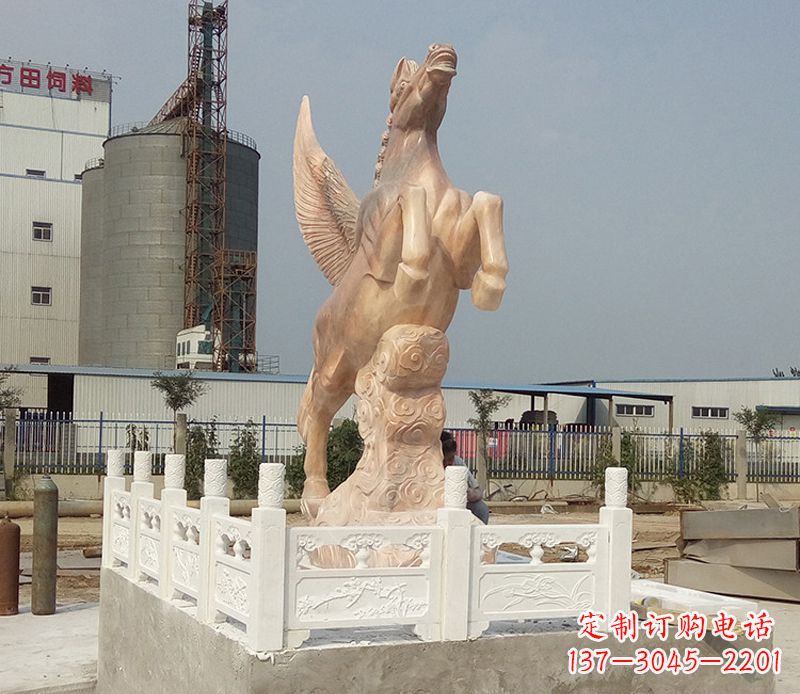 重庆晚霞红祥云飞马企业景观石雕