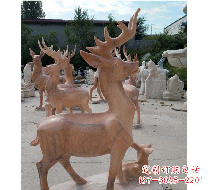重庆晚霞红驯鹿动物公园石雕