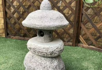 重庆青石仿古灯笼雕塑，实现仿古风格的彰显