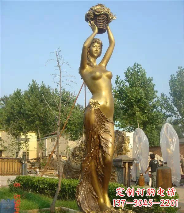 重庆西方美女公园人物铜雕 (2)