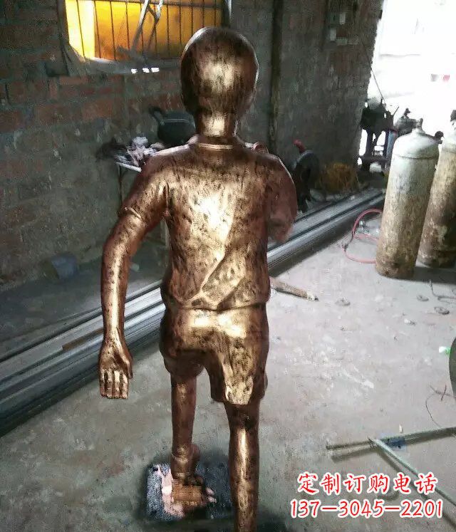 重庆小孩跑步公园人物铜雕 (2)