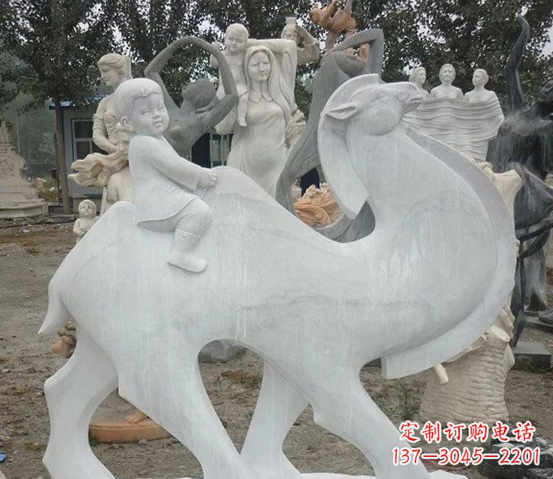 重庆小孩骑骆驼石雕