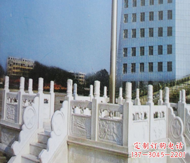 重庆校园汉白玉升旗台景观石雕