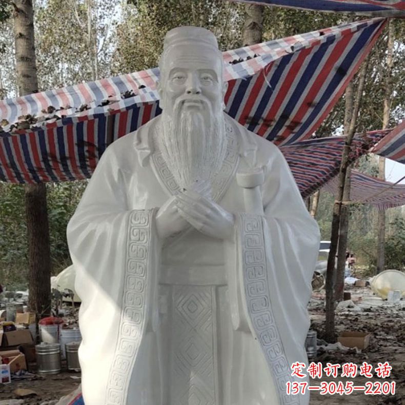 重庆校园孔子雕像