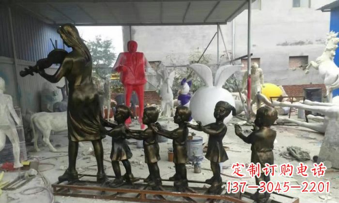 重庆校园老师和儿童铜雕