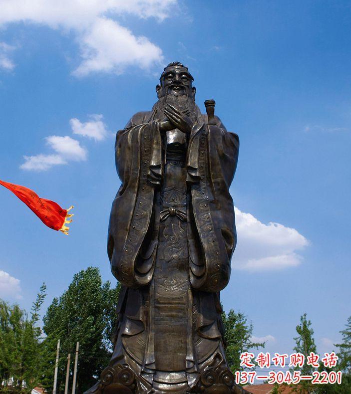 重庆校园里的孔子雕像