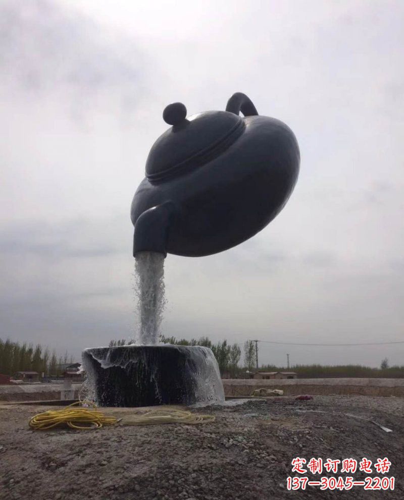 重庆新疆流水的茶壶铜雕