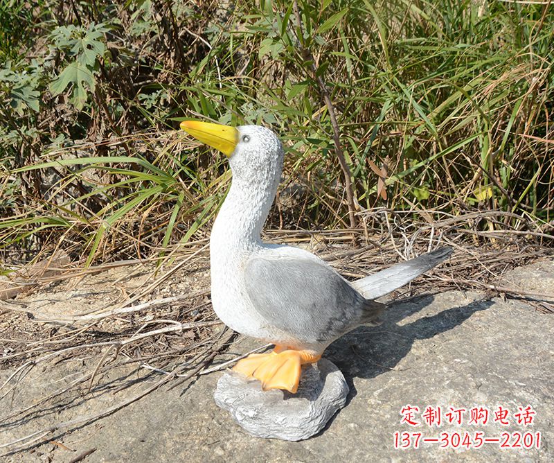 重庆学校雕塑和平鸽