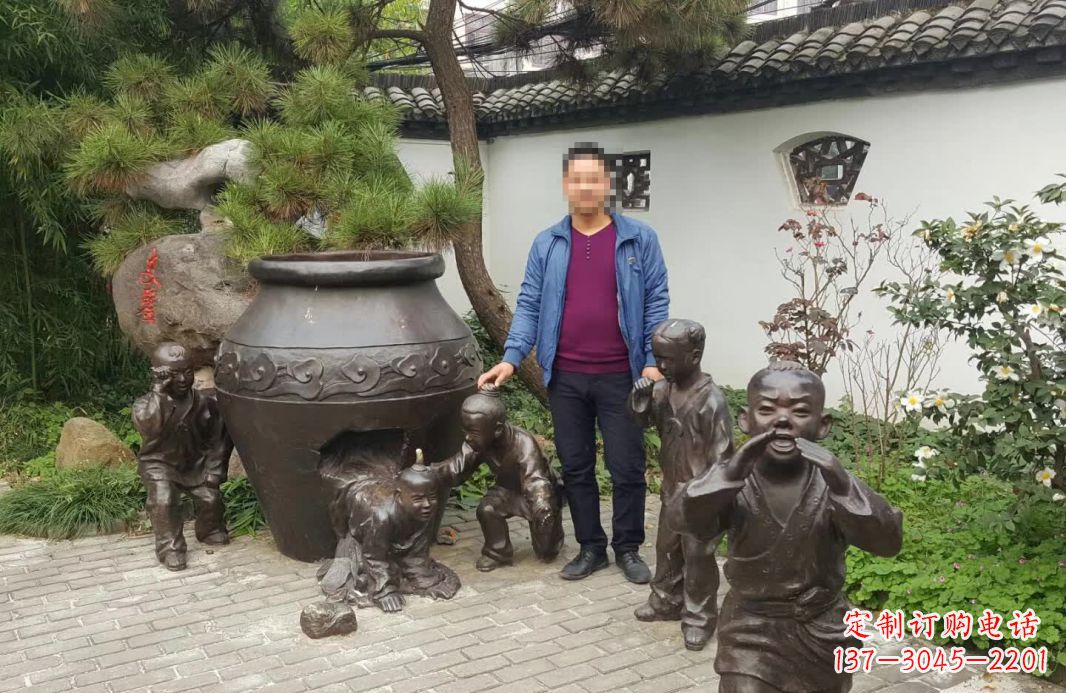 重庆园林司马光砸缸铜雕